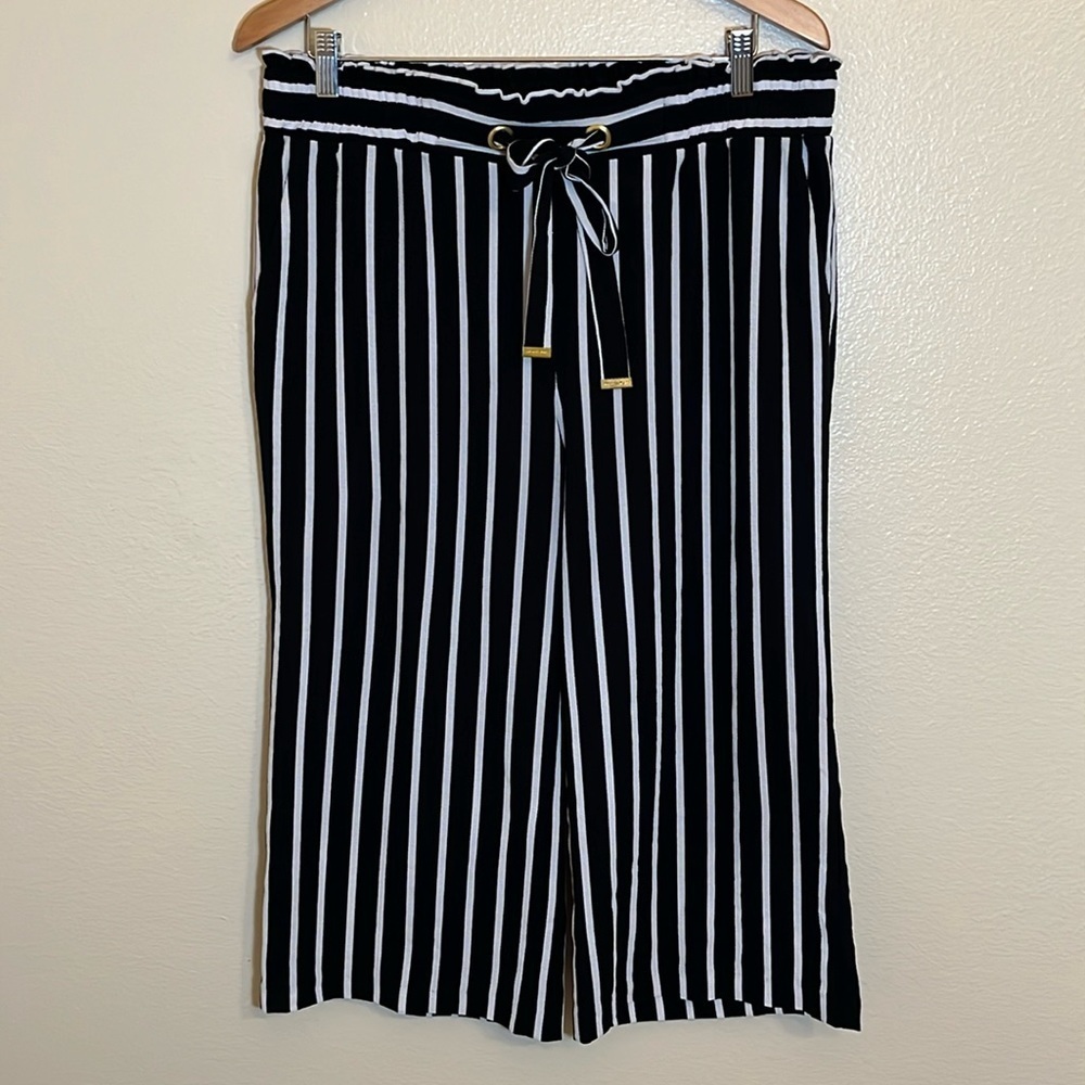 Michael Michael Kors Black Striped Capri Pants